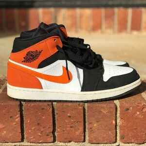 Air Jordan 1 Shattered Backboard Mid 
Size 11